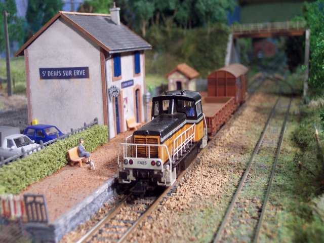 La petite gare de St Denis sure Evre